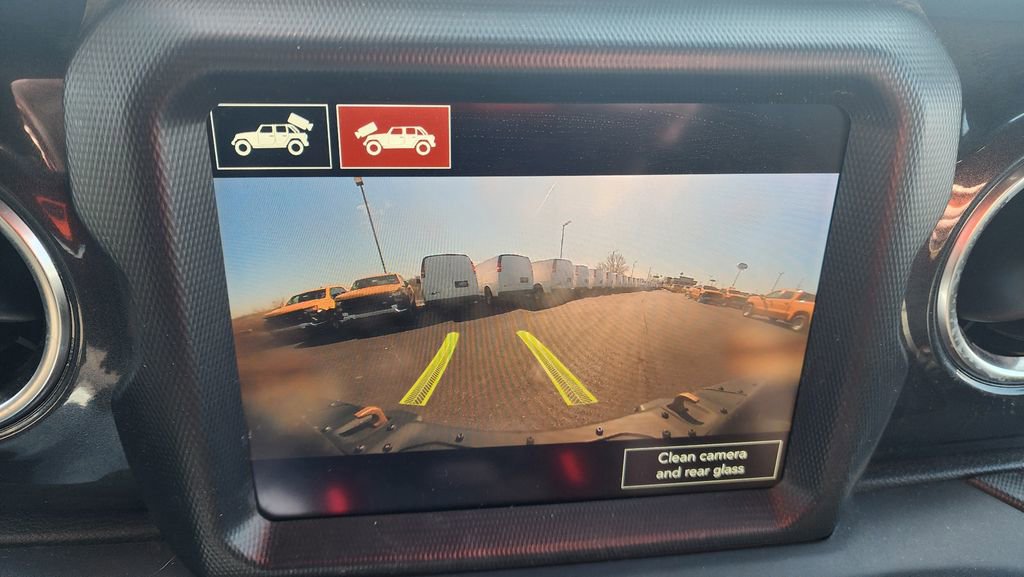 Used 2022 Jeep Wrangler Unlimited Rubicon w/ Trailer Tow Package image 39