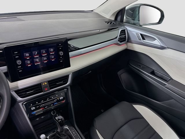 New 2026 Volkswagen Taos SEL AWD/4WD image 24