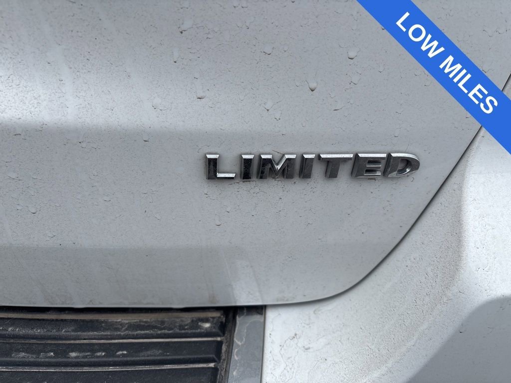 Used 2021 Jeep Grand Cherokee Limited image 10