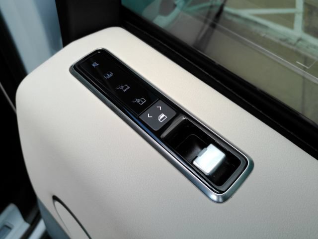 Used 2021 Land Rover Range Rover HSE AWD/4WD image 31