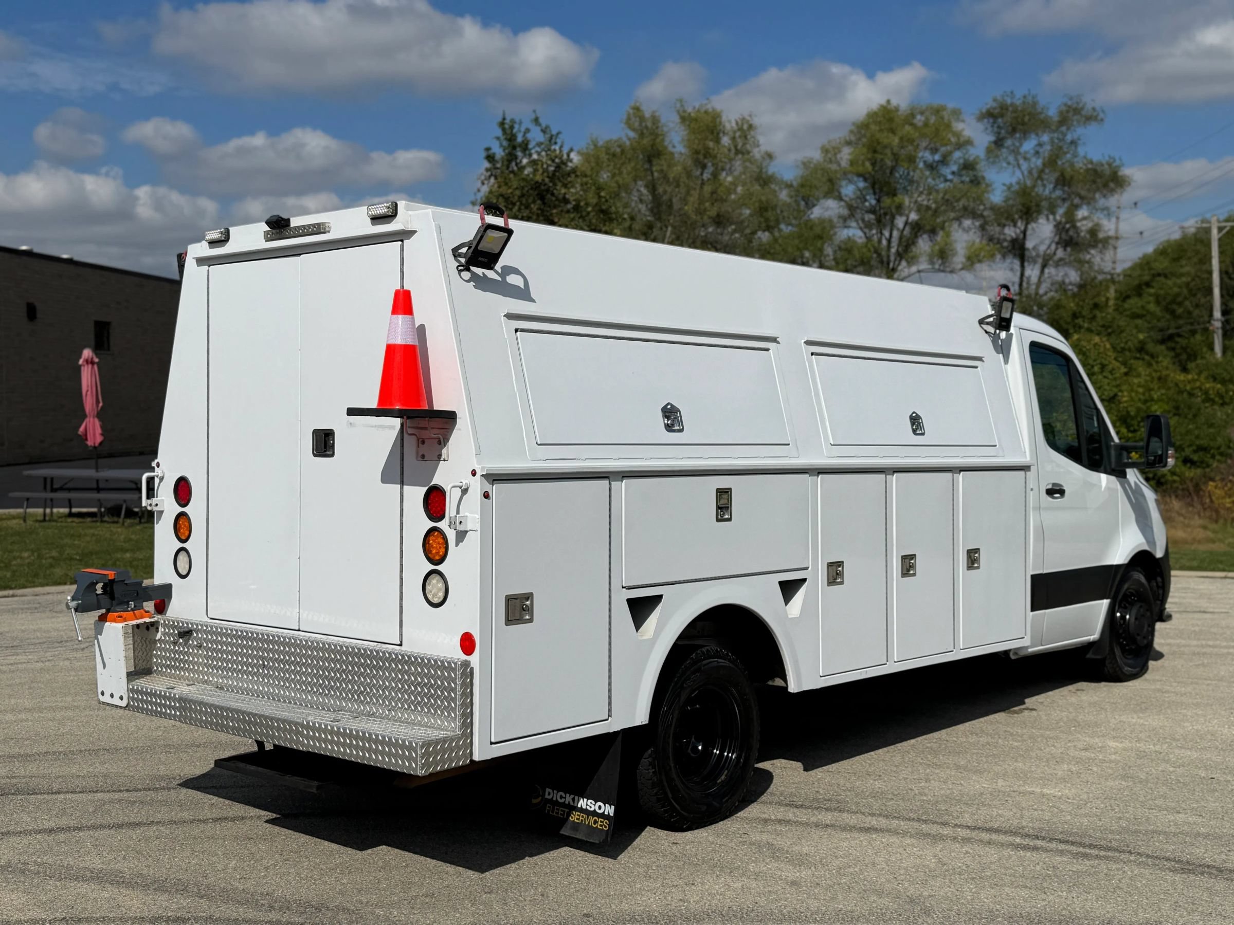 Used 2019 Freightliner Sprinter 3500 w/ Premium Package RWD image 4