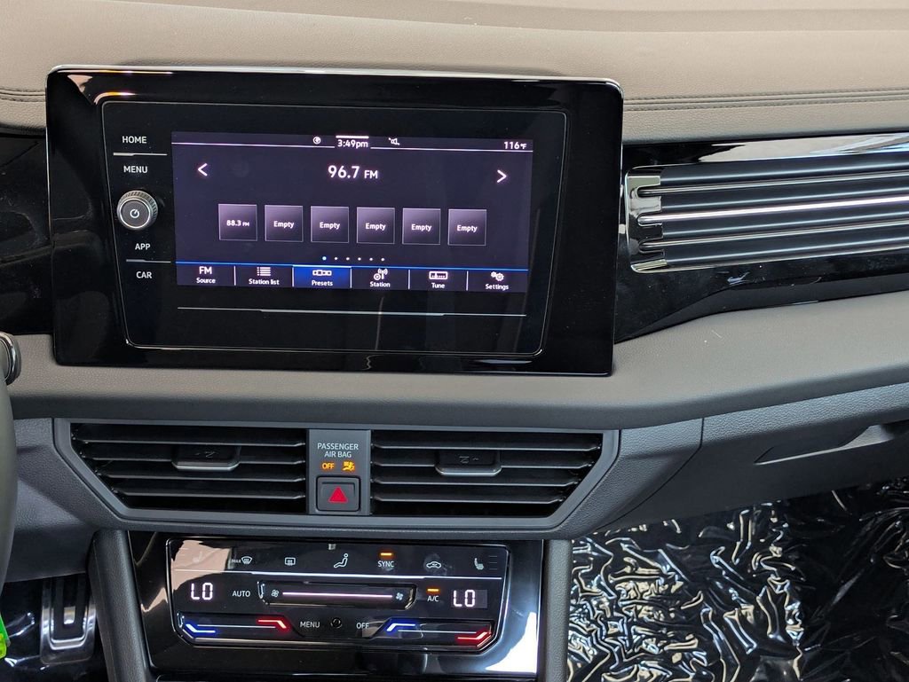 Certified 2025 Volkswagen Jetta Sport FWD image 13