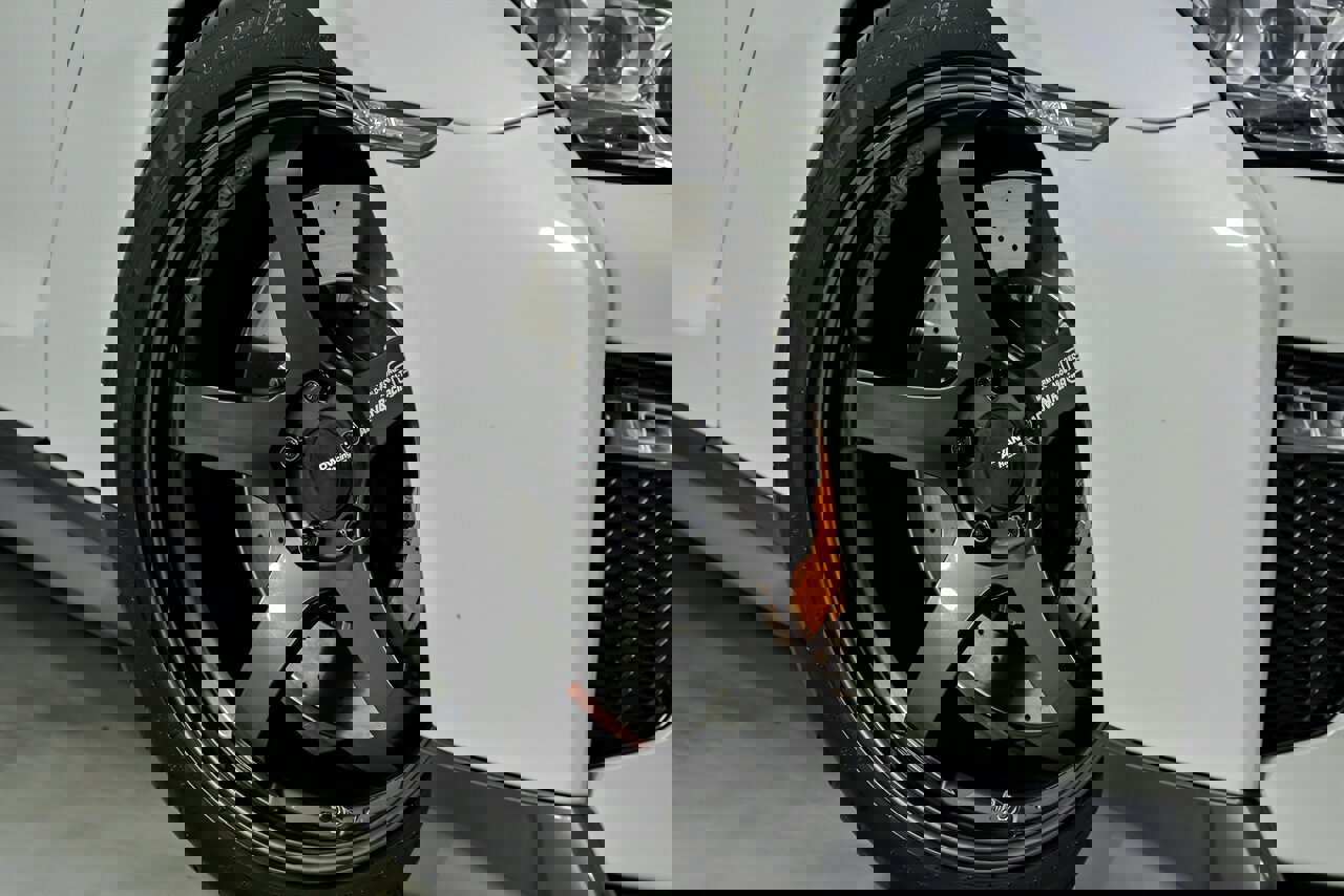 Used 2019 Nissan GT-R Premium w/ Premium Interior Package image 4