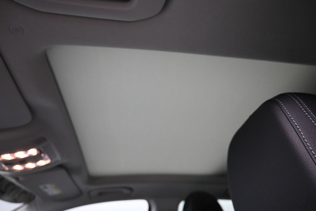 Used 2024 Mercedes-Benz GLE 350 4MATIC image 11