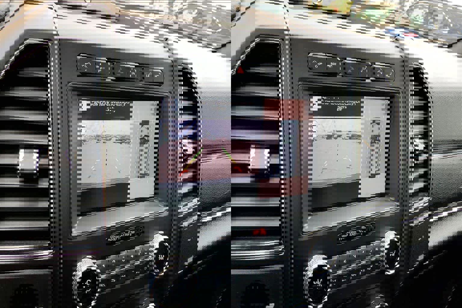 Used 2018 Ford Expedition Max Limited w/ Equipment Group 302A AWD/4WD image 27