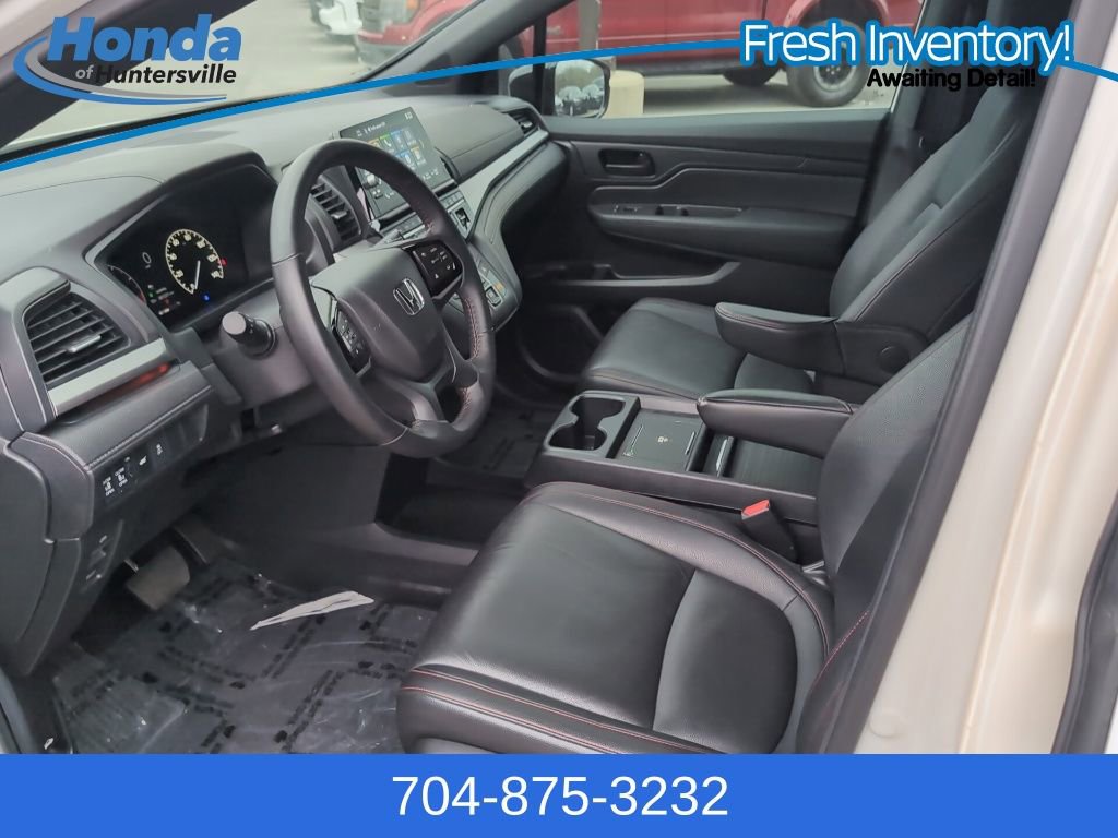 Used 2025 Honda Odyssey Sport-L image 12