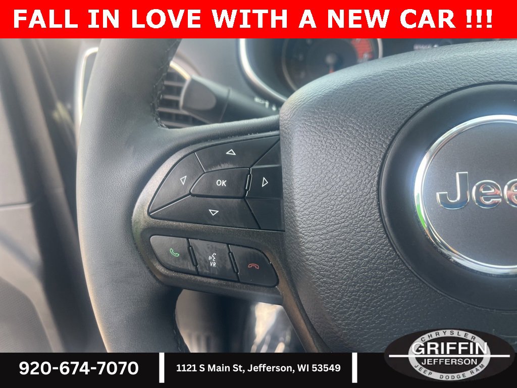 Used 2022 Jeep Cherokee Trailhawk w/ Sound & Nav Group image 10