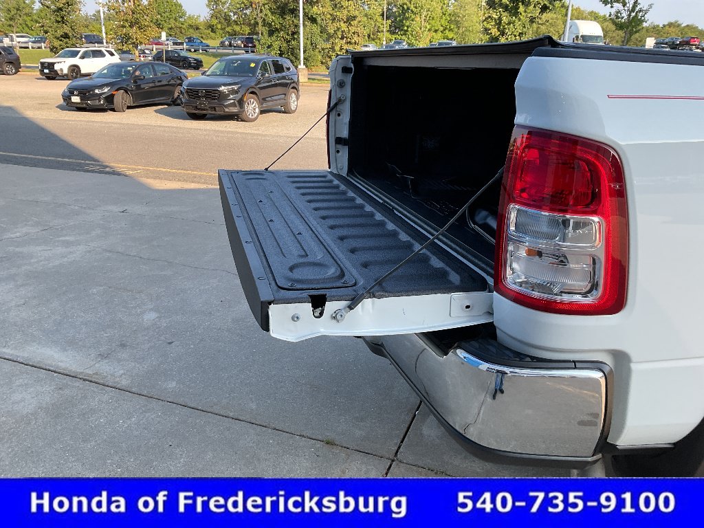 Used 2024 RAM 2500 Tradesman w/ Chrome Appearance Group AWD/4WD image 17
