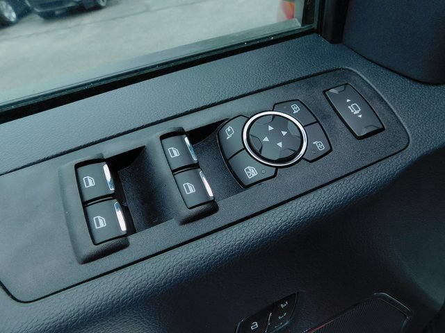 Used 2022 Ford F250 Lariat w/ Chrome Package image 28