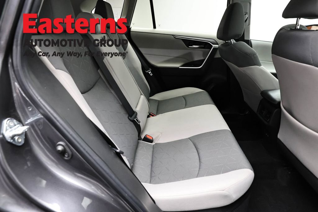 Used 2022 Toyota RAV4 XLE w/ Convenience Package AWD/4WD image 25