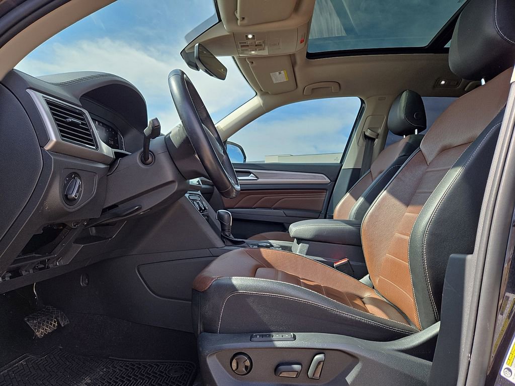 Used 2021 Volkswagen Atlas SEL Premium image 25