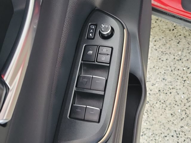 Used 2023 Toyota Crown AWD/4WD image 23