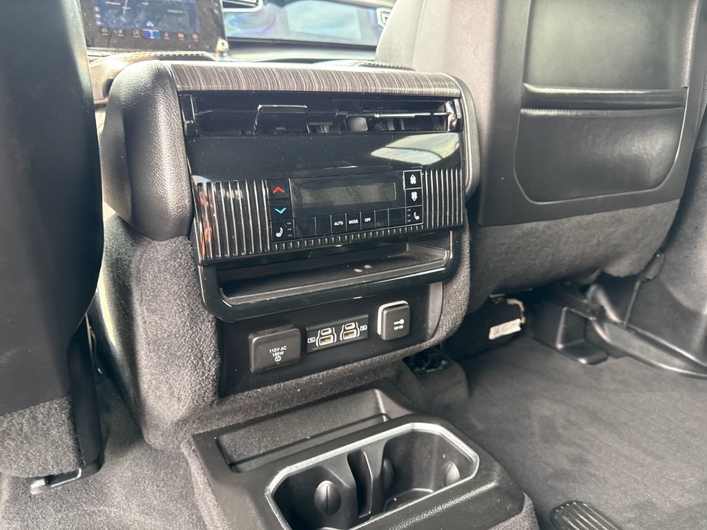 Used 2022 Jeep Wagoneer Series III w/ Premium Group I AWD/4WD image 46