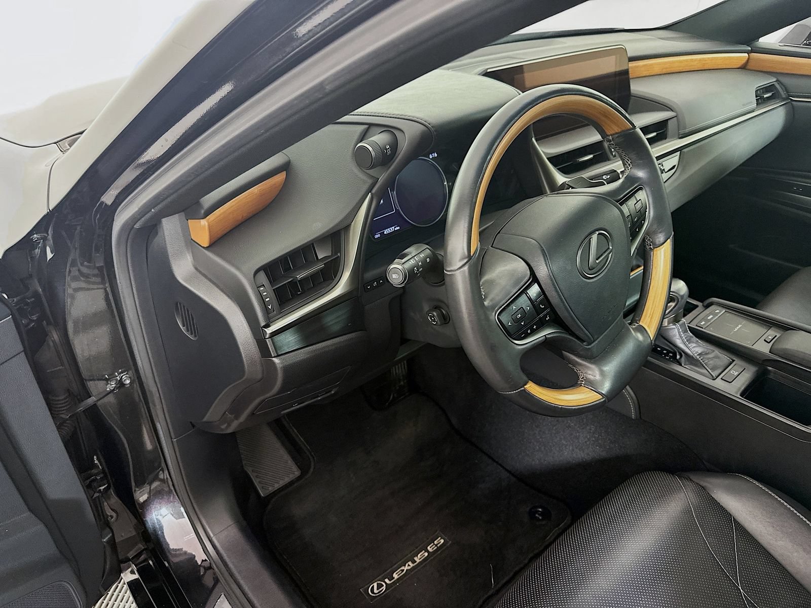 Used 2020 Lexus ES 350 w/ Accessory Package 2 FWD image 9