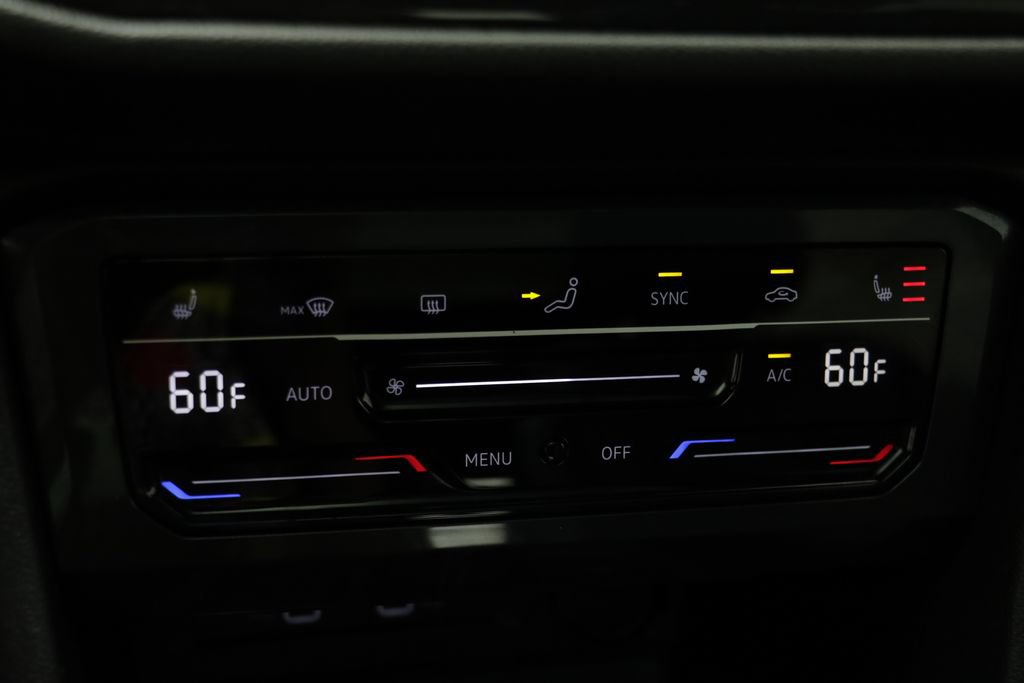 Certified 2023 Volkswagen Tiguan SE R-Line FWD image 10