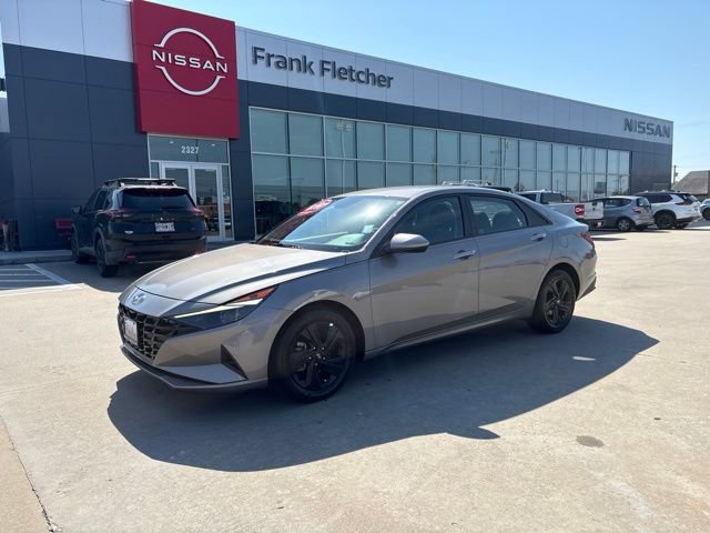 Used 2023 Hyundai Elantra SEL