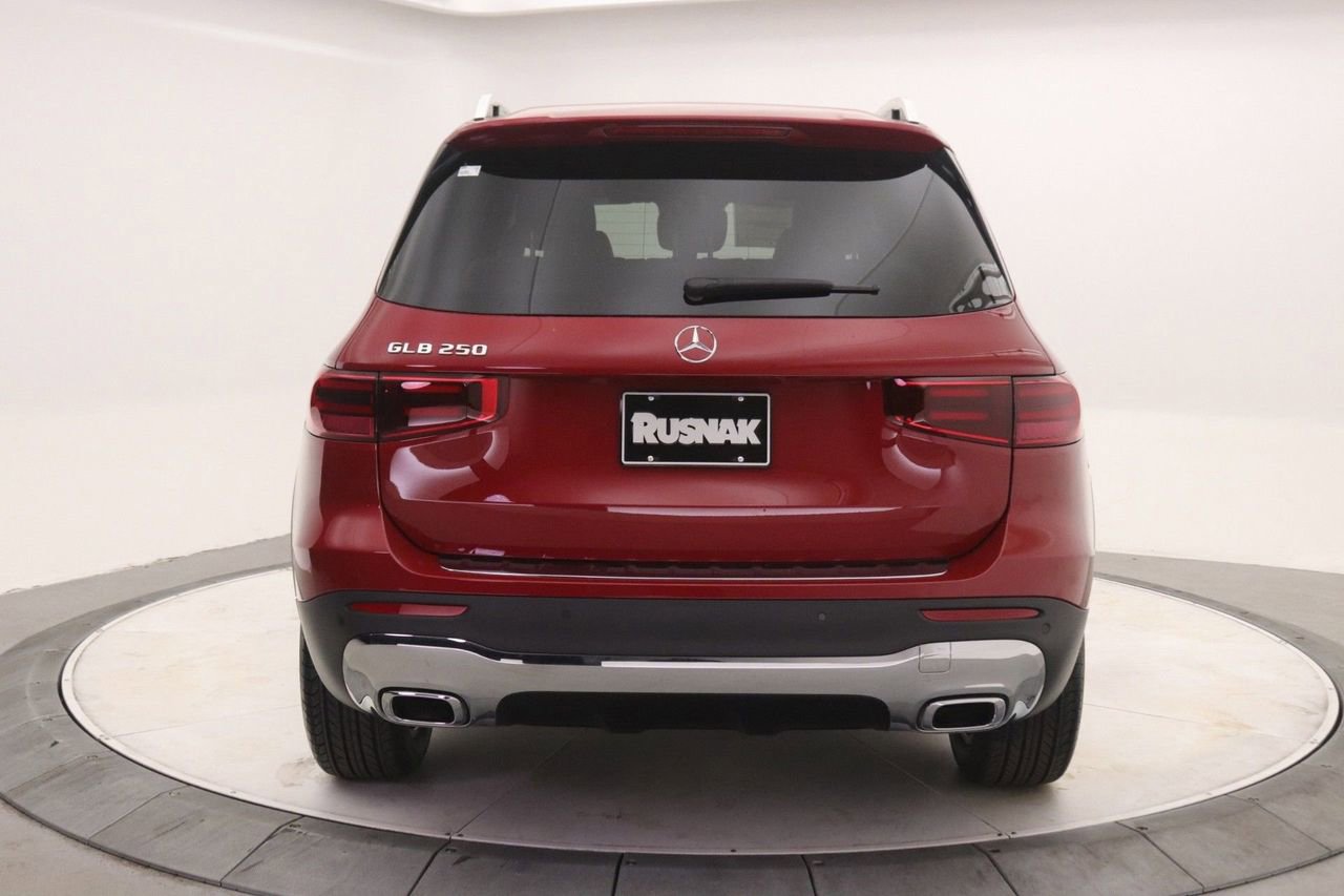New 2026 Mercedes-Benz GLB 250 image 3