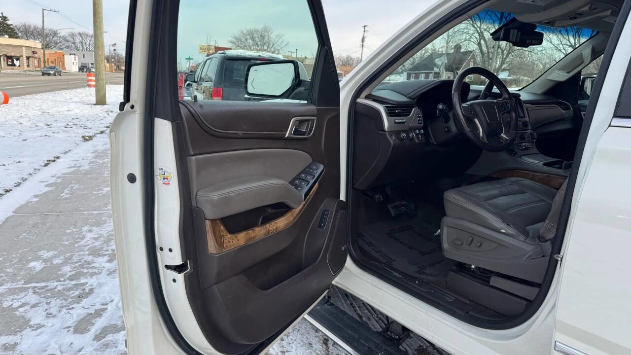 Used 2015 GMC Yukon XL Denali w/ Premium Package image 10