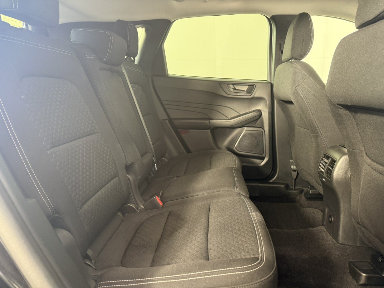 Used 2025 Ford Escape Active AWD/4WD image 13