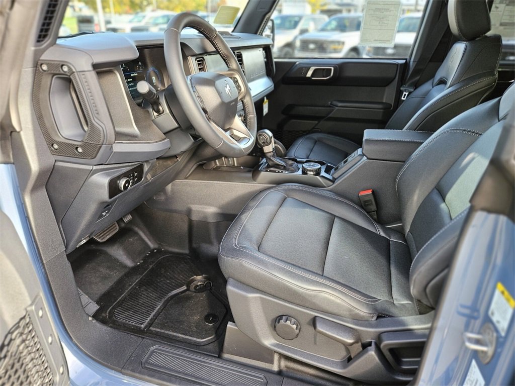 New 2025 Ford Bronco Badlands image 16