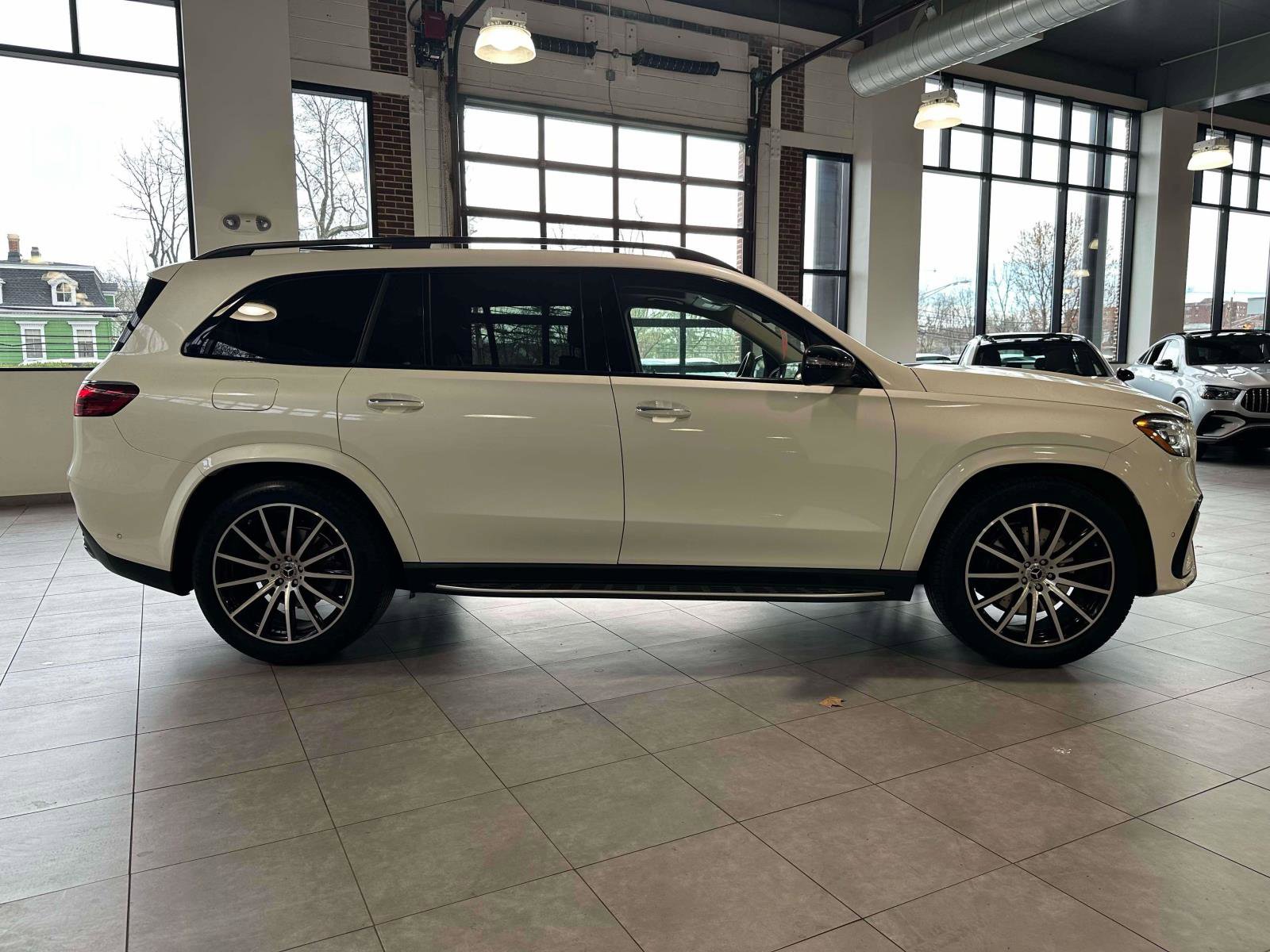 Certified 2024 Mercedes-Benz GLS 450 4MATIC image 5