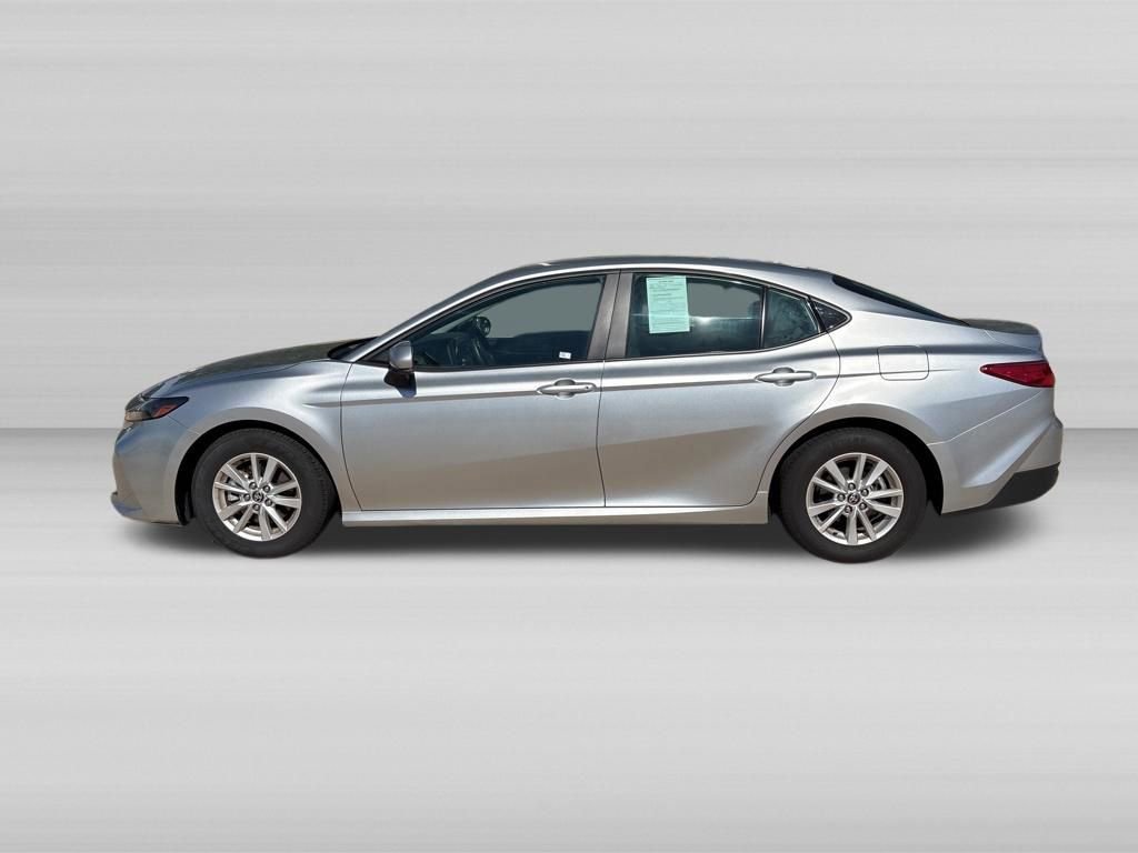 Used 2025 Toyota Camry LE FWD image 7