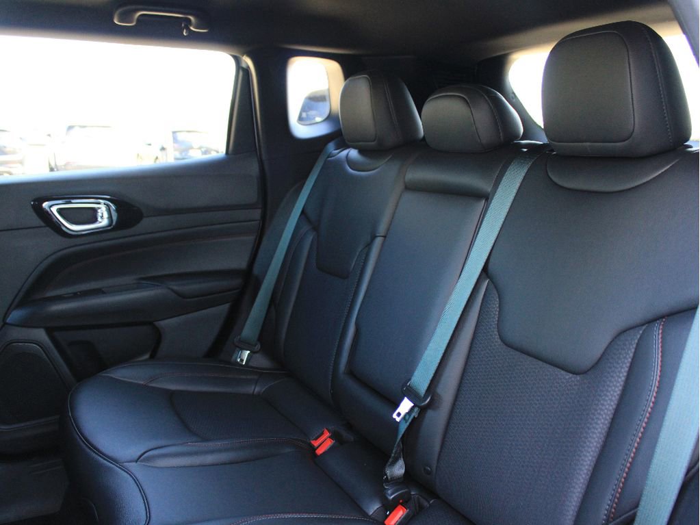 New 2026 Jeep Compass Trailhawk AWD/4WD image 32