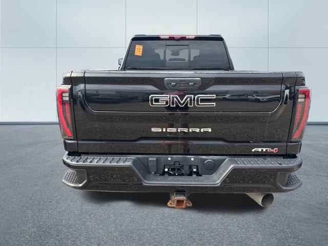Used 2024 GMC Sierra 2500 AT4 w/ Technology Package AWD/4WD image 3