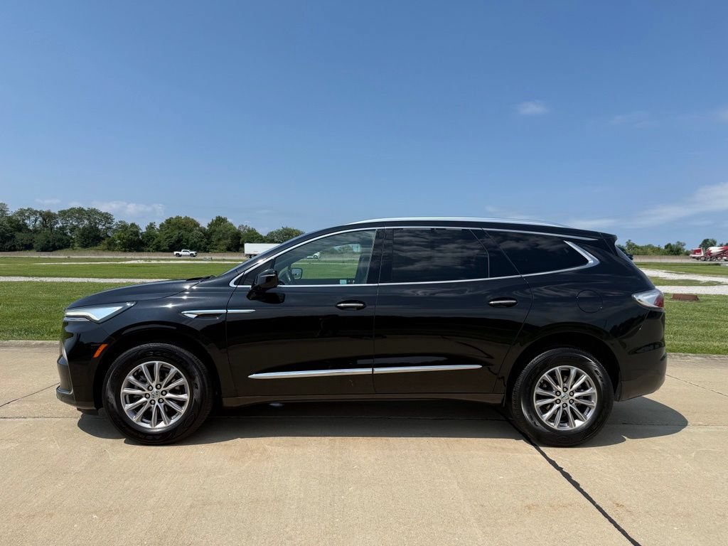 Used 2023 Buick Enclave Essence w/ Trailering Package, 5000 lbs. FWD image 9