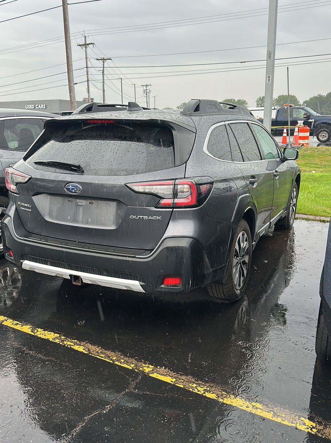 Used 2024 Subaru Outback Limited AWD/4WD image 2