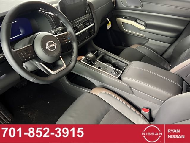 New 2025 Nissan Pathfinder Platinum image 24
