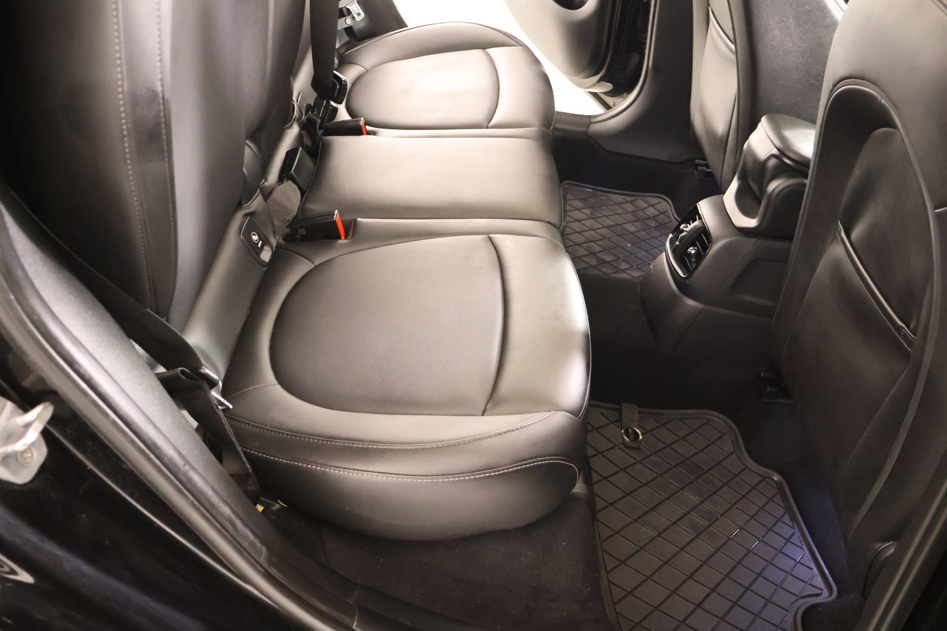 Used 2019 MINI Cooper Countryman S w/ Premium Package AWD/4WD image 15