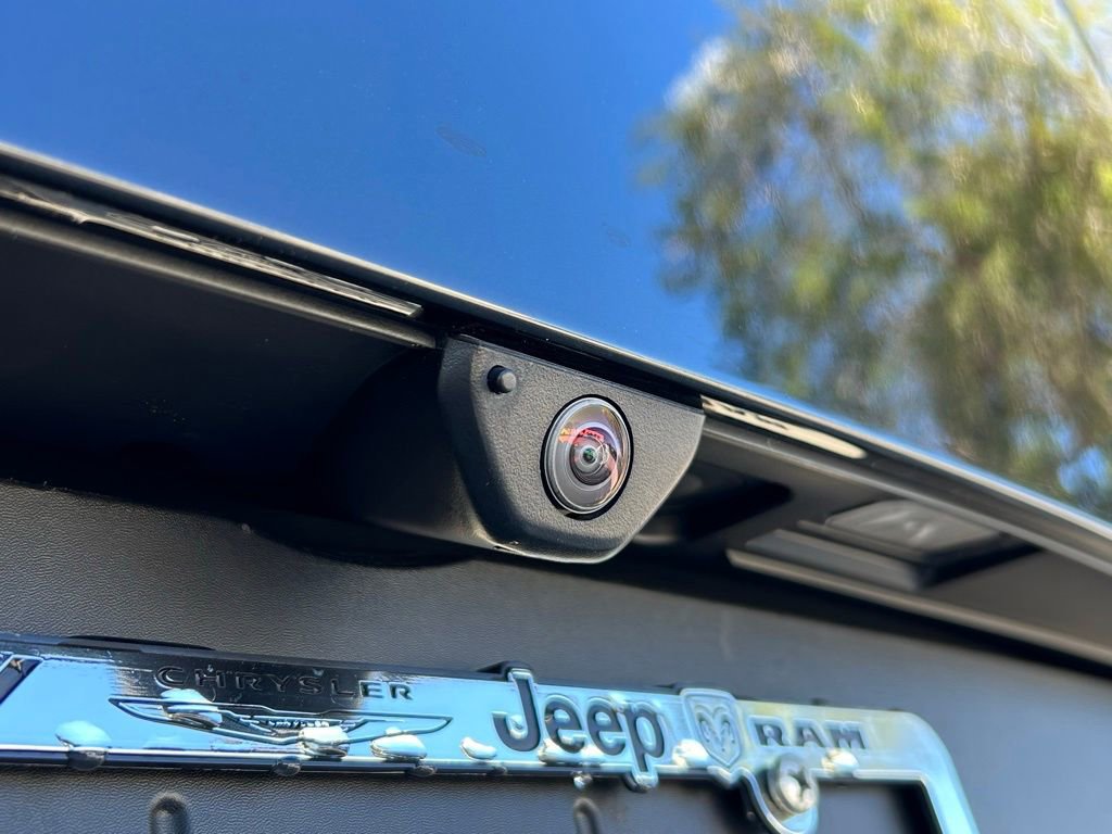 Used 2025 Land Rover Range Rover Sport SE image 33