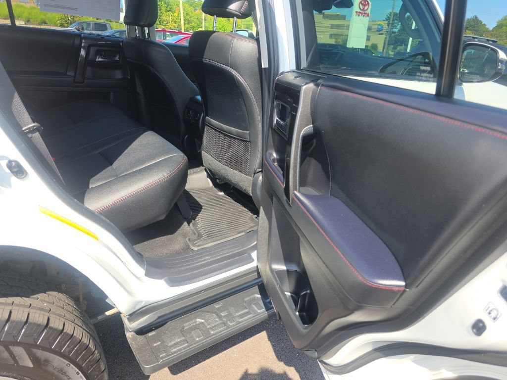 Used 2021 Toyota 4Runner TRD Off-Road Premium w/ Moonroof Package AWD/4WD image 8