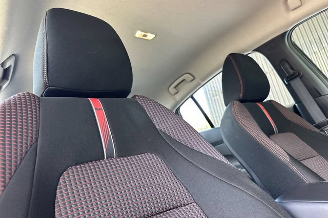 Used 2026 Nissan Sentra SR w/ Floor Mat Package FWD image 16