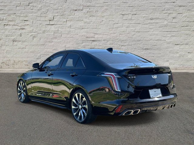 Used 2022 Cadillac CT4 V RWD image 3