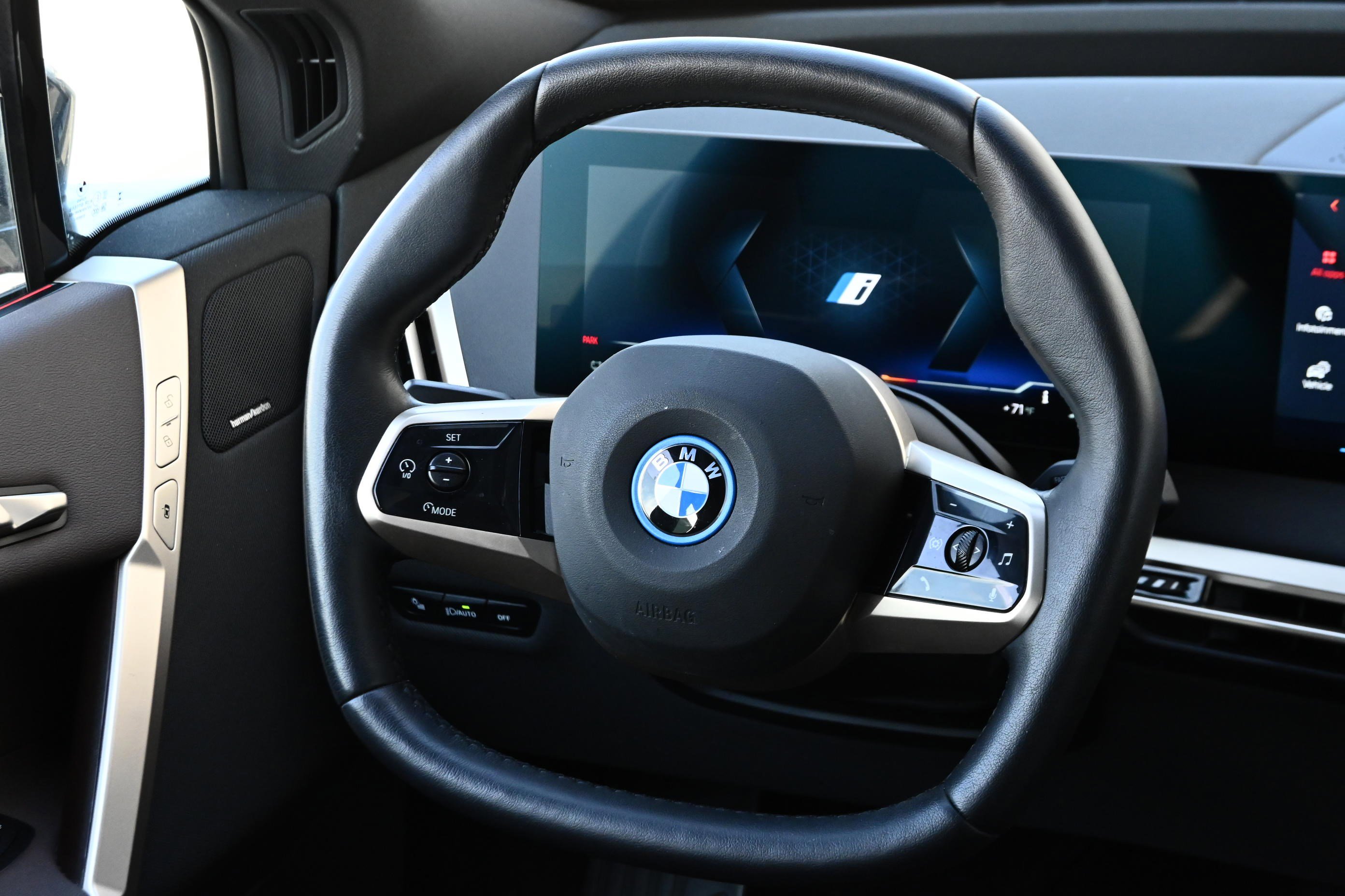 Certified 2025 BMW iX xDrive50 image 20