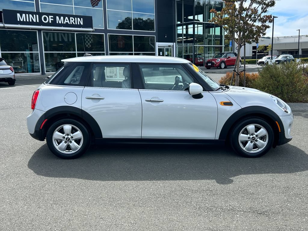 Used 2015 MINI Cooper 4-Door Hardtop FWD image 6