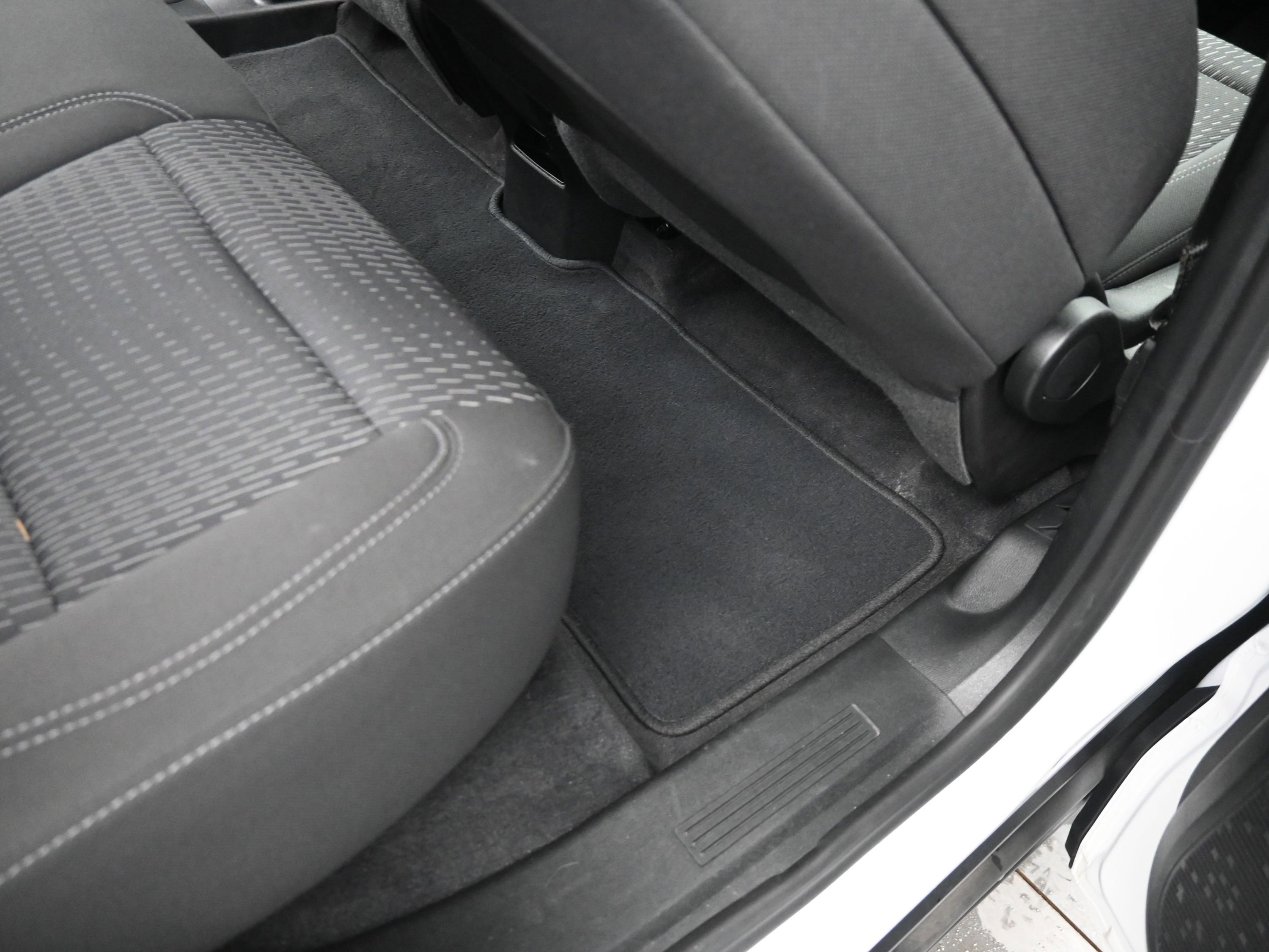 Used 2025 Chevrolet Equinox LT FWD image 21