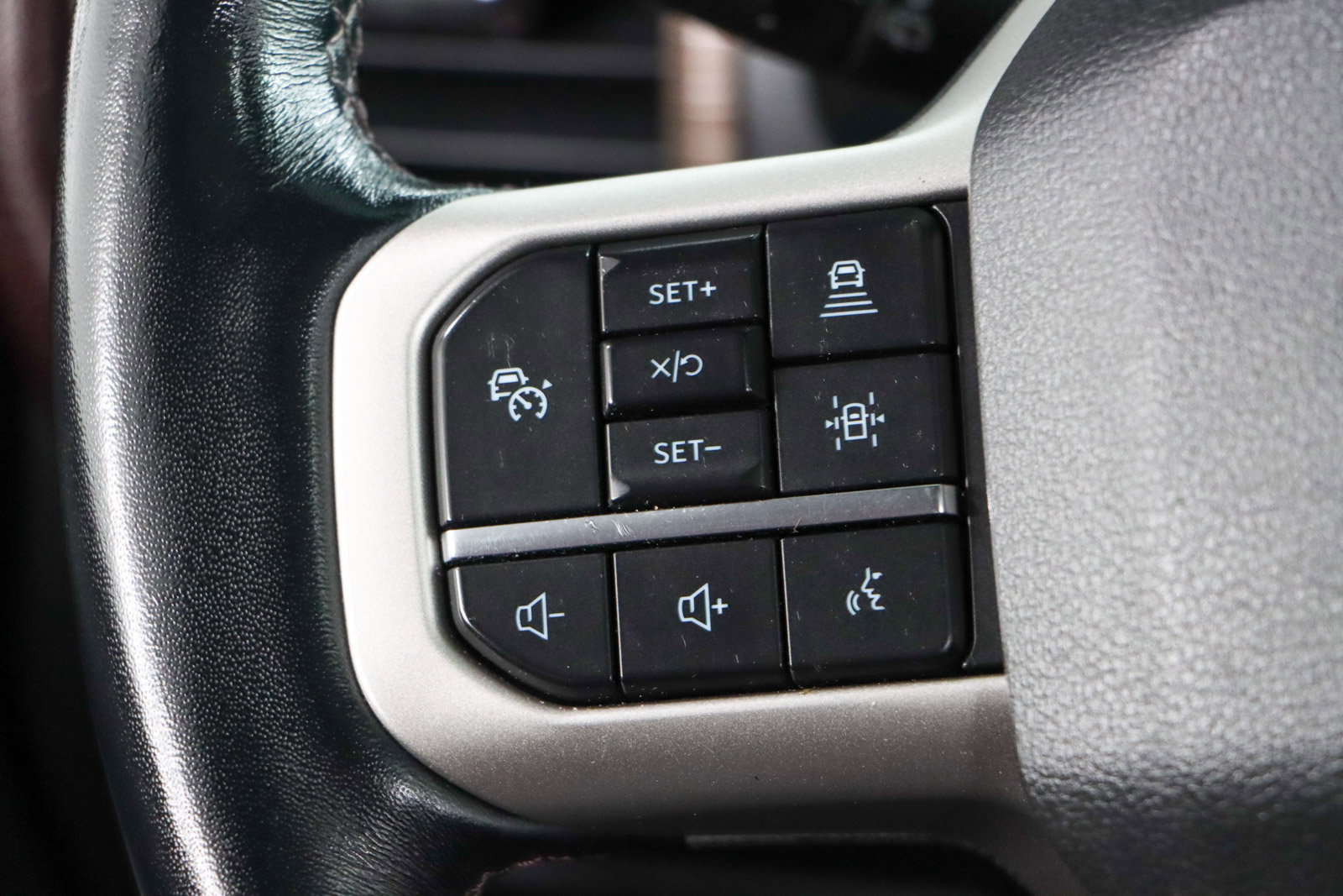 Used 2022 Ford Expedition Limited RWD image 13