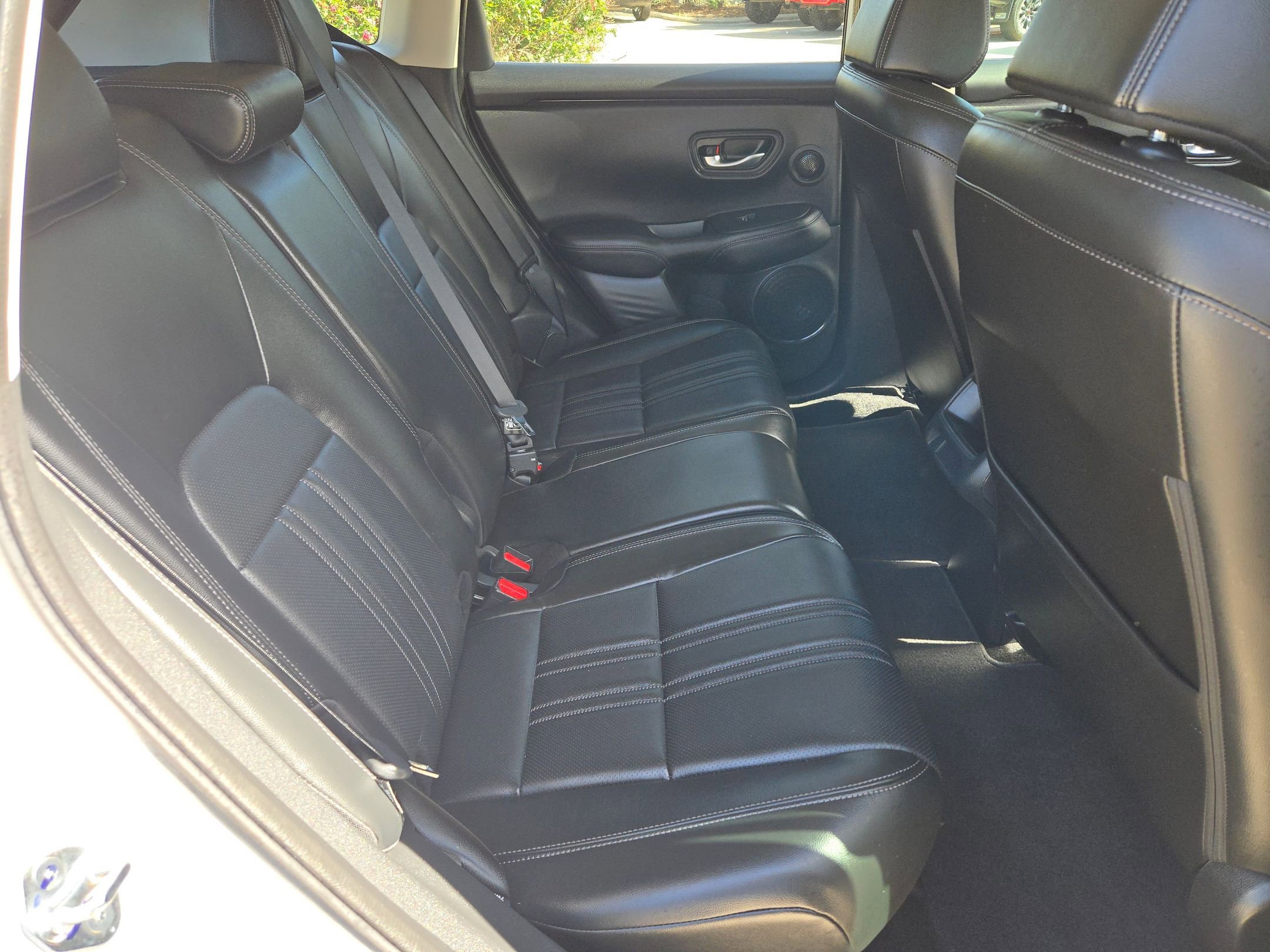 Used 2025 Honda HR-V EX-L image 26