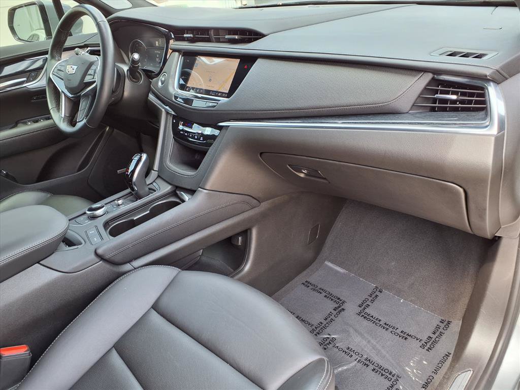 Certified 2024 Cadillac XT5 Premium Luxury FWD image 8