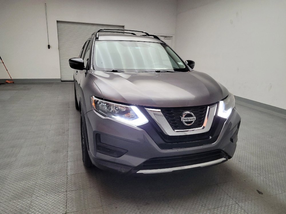 Used 2017 Nissan Rogue SV w/ Midnight Edition Package image 14