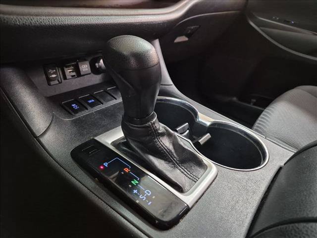 Used 2019 Toyota Highlander LE FWD image 12