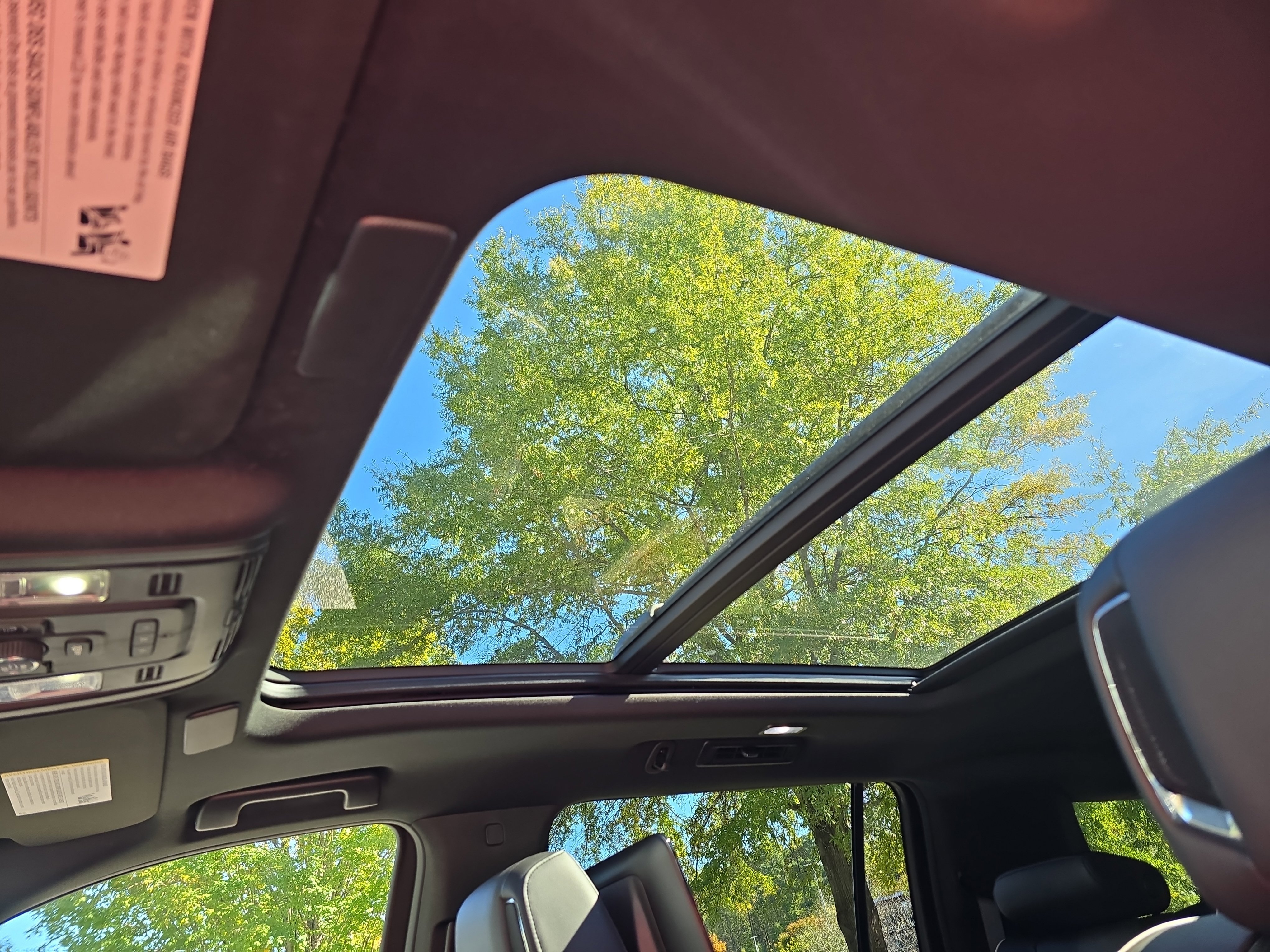 Used 2021 Cadillac Escalade ESV Premium Luxury image 30