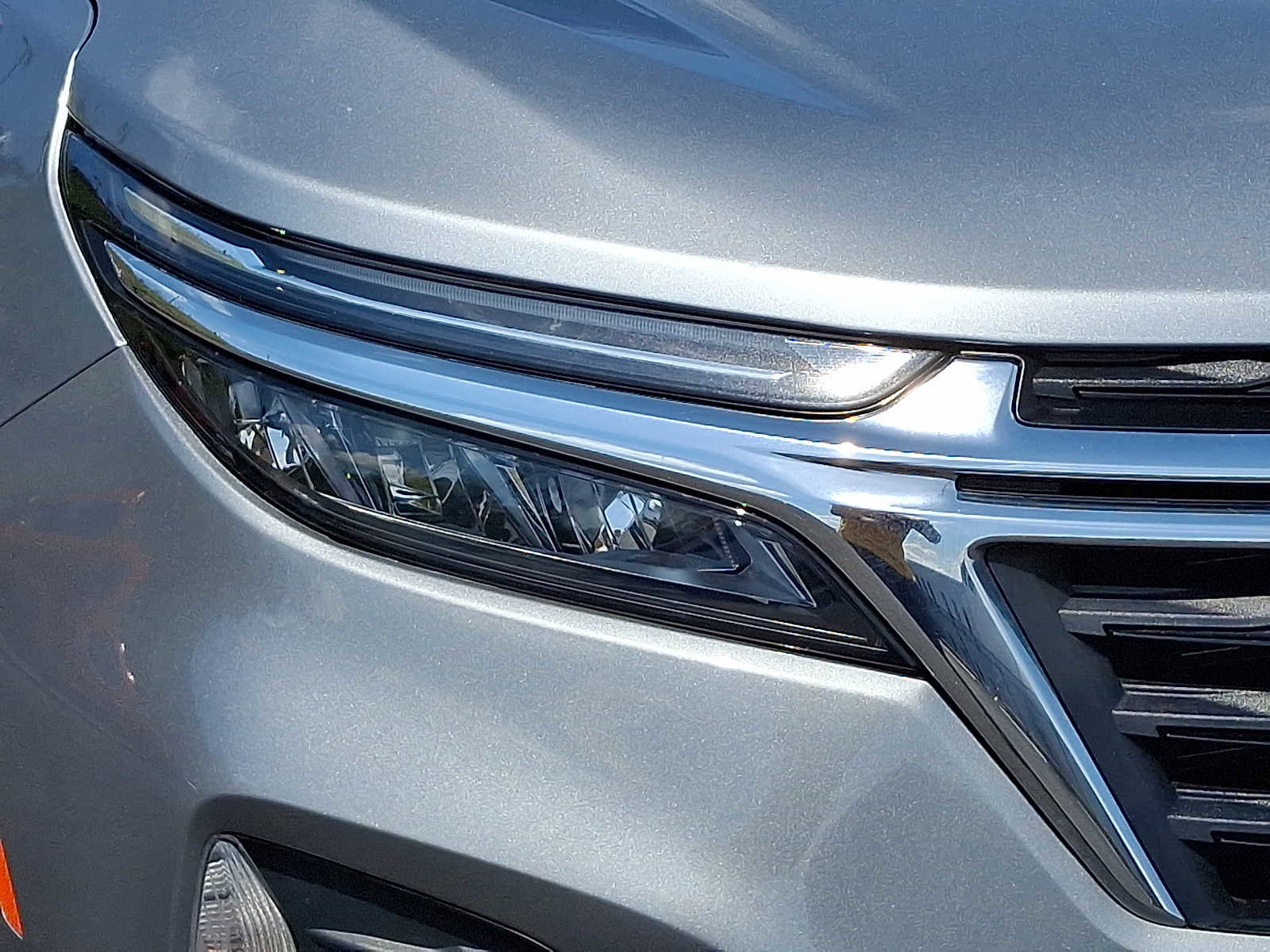 Used 2024 Chevrolet Equinox LT w/ LPO, Floor Liner Package AWD/4WD image 10