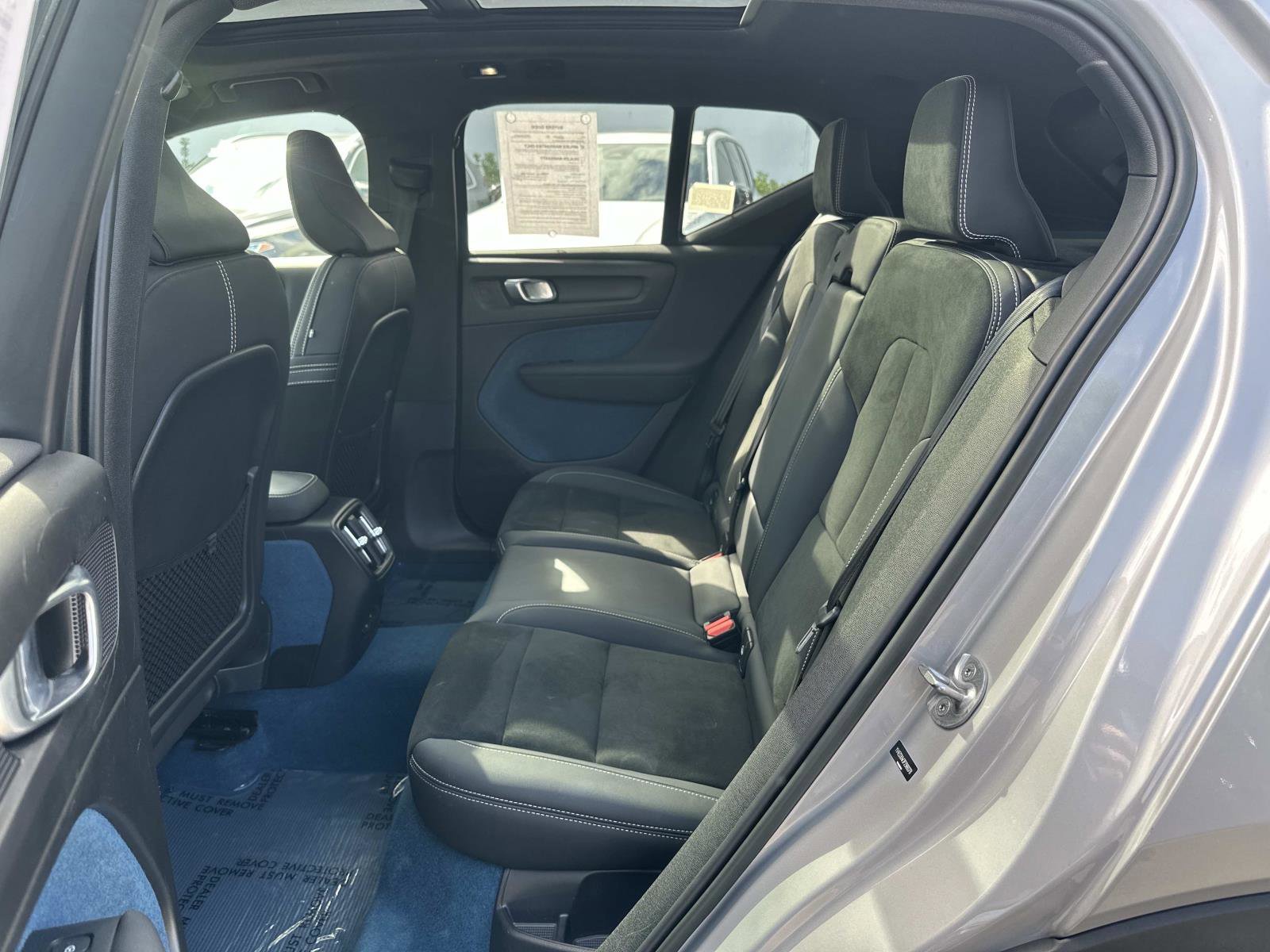 Certified 2023 Volvo XC40 Recharge Plus image 21