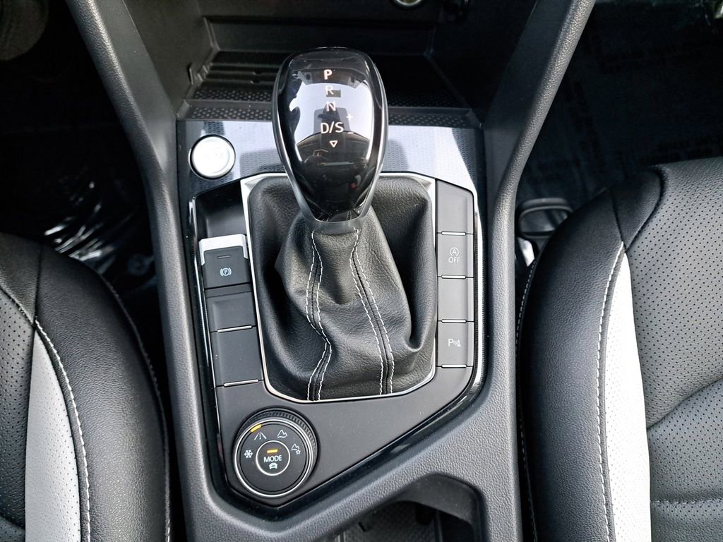 New 2025 Volkswagen Taos SEL AWD/4WD image 28