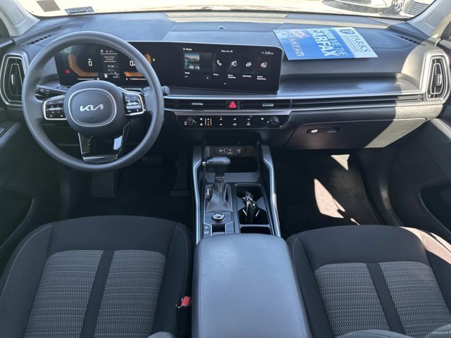 Used 2024 Kia Sorento LX image 21