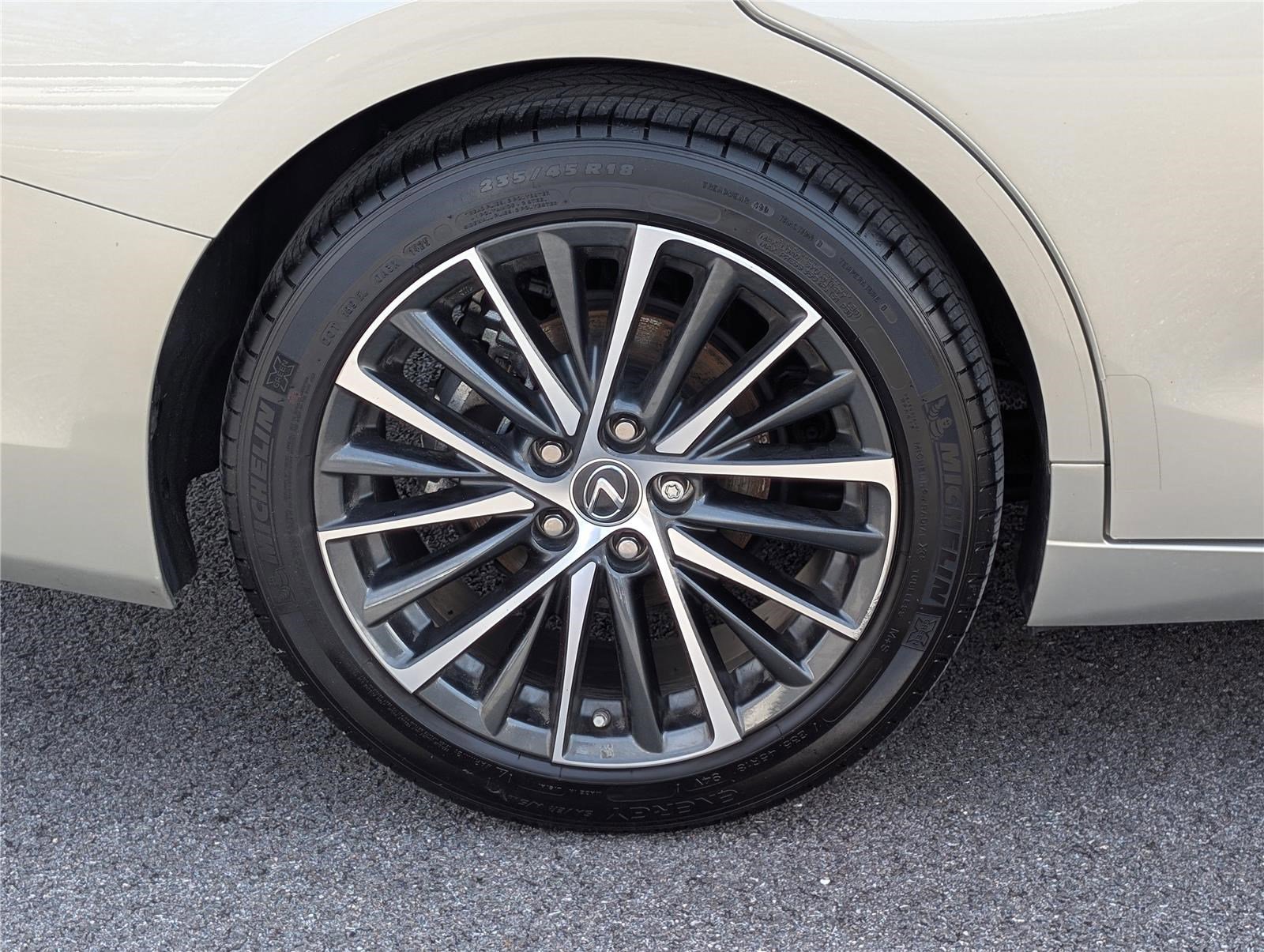 Certified 2025 Lexus ES 300h w/ Premium Package image 10